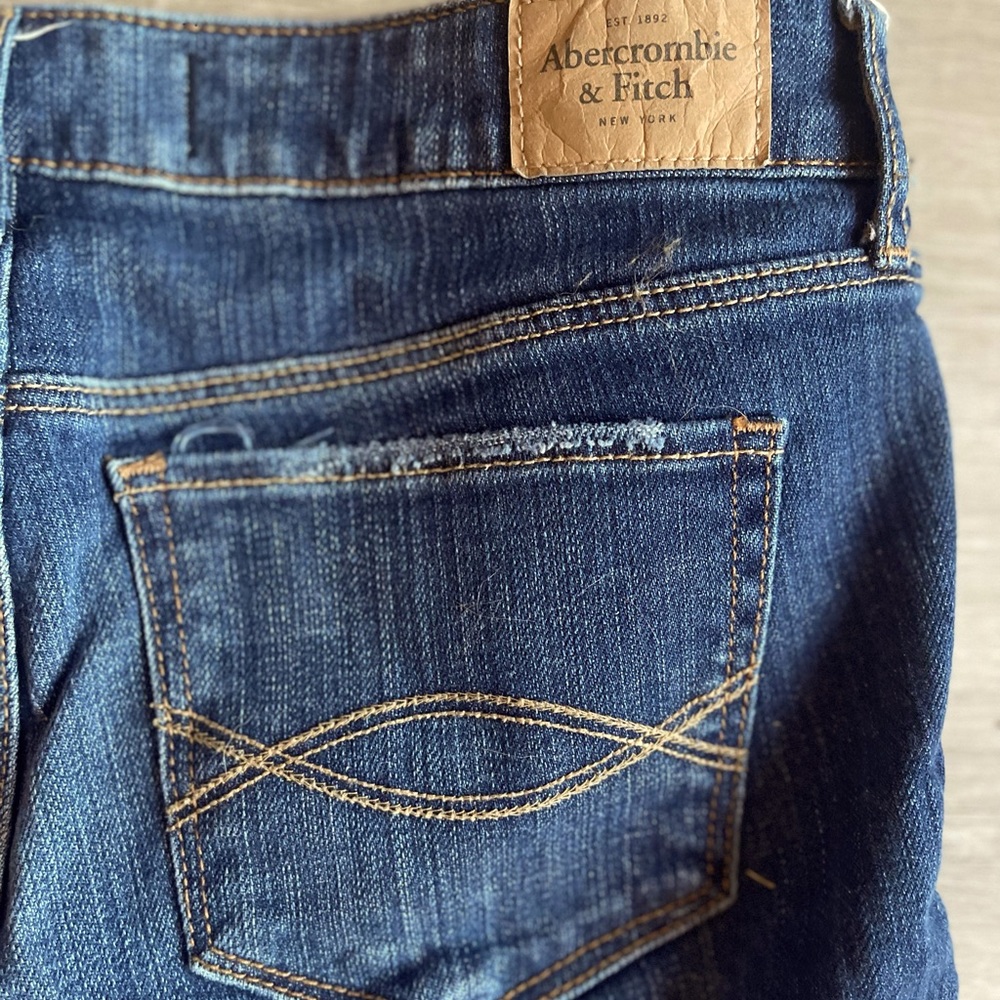Selling my like brand new Abercrombie & Fitch blue jeans. Worn once. Size 6S